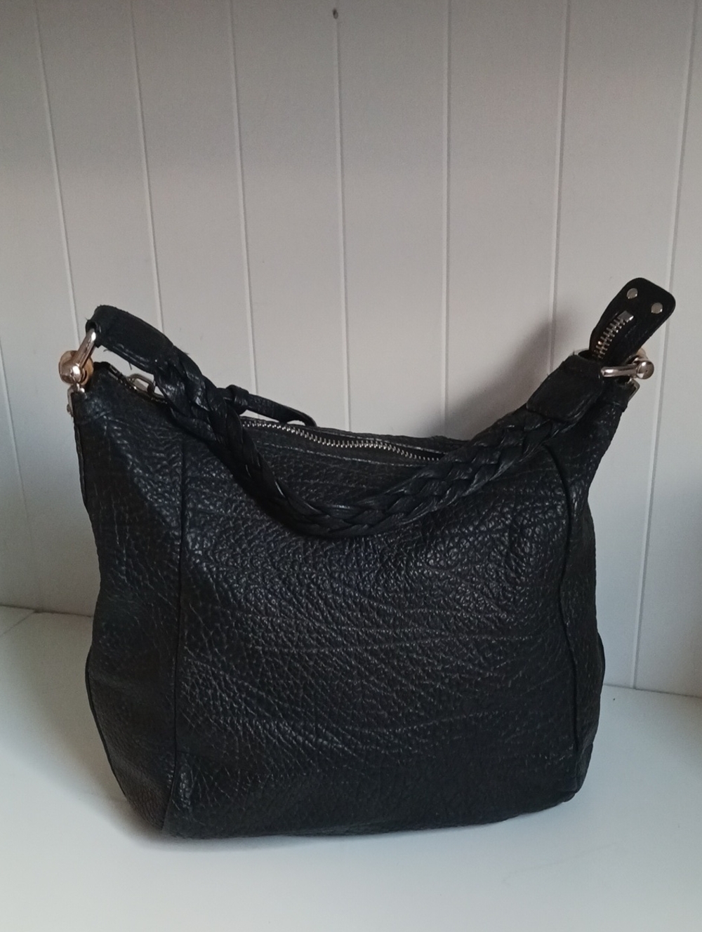 GUCCI LG PEBBLED LEATHER HOBO  BAG.